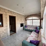Вілла Alacati Stone House Fun - With Private Pool