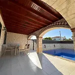 Alacati Stone House Fun - With Private Pool * Чешме
