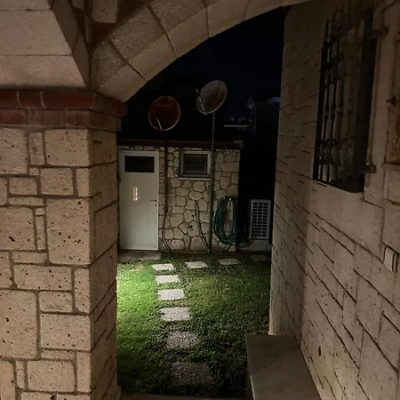 Alacati Stone House Fun - With Private Pool 빌라 *