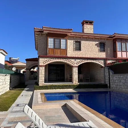Alacati Stone House Fun - With Private Pool Vila