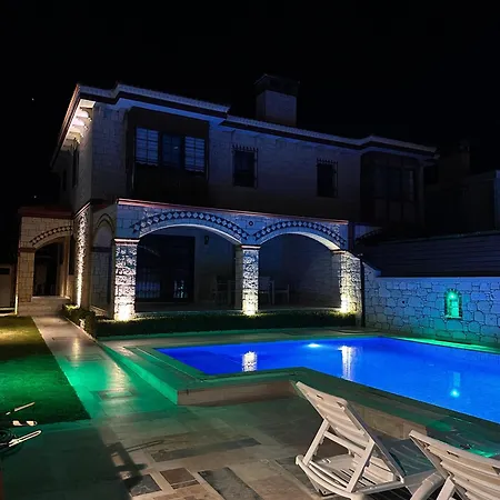 Alacati Stone House Fun - With Private Pool