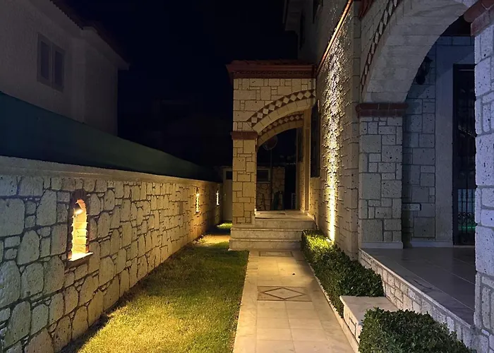 Alacati Stone House Fun - With Private Pool Çeşme