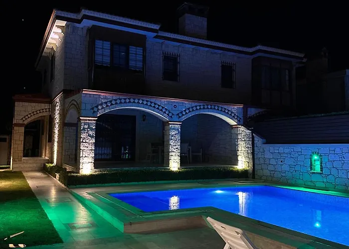 Alacati Stone House Fun - With Private Pool