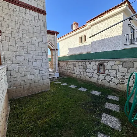 Alacati Stone House Fun - With Private Pool Villa